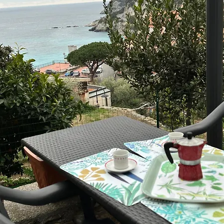 Casa Del Sasso Διαμέρισμα Bergeggi