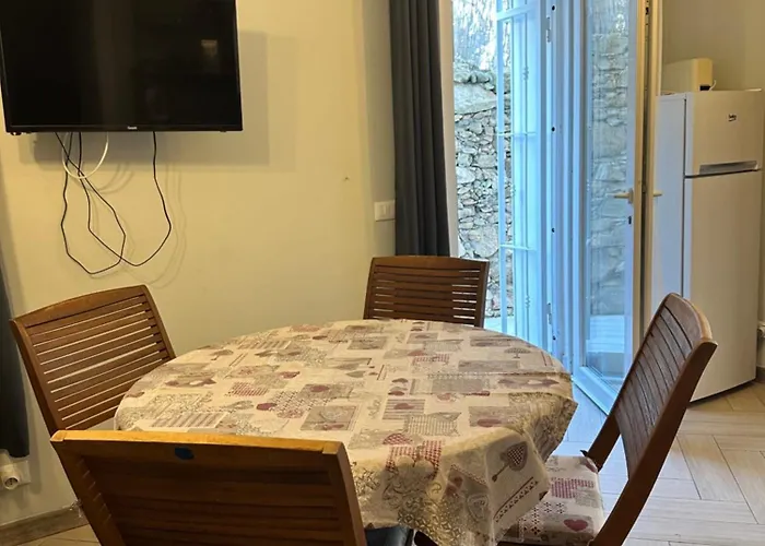 アパート Casa Del Sasso ベルジェッジ